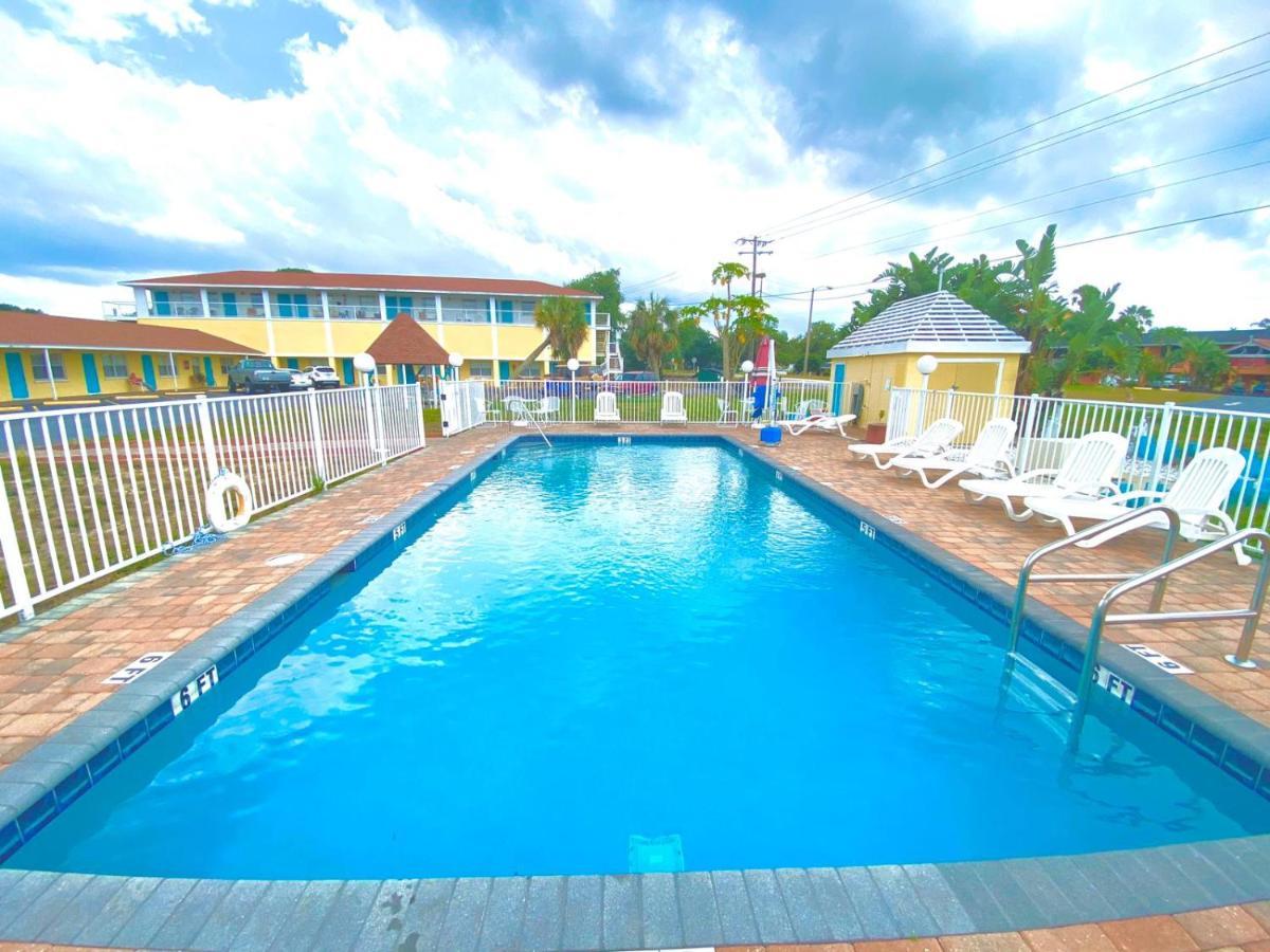 Economy Suites Cypress Gardens Eksteriør bilde